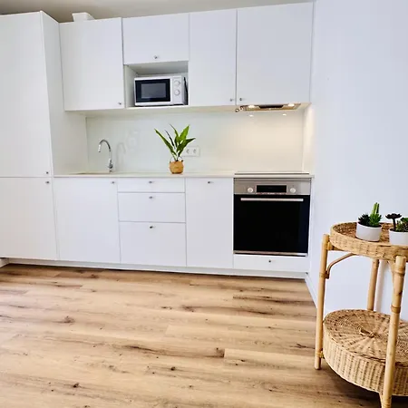 Confort & Terrace Apartment *